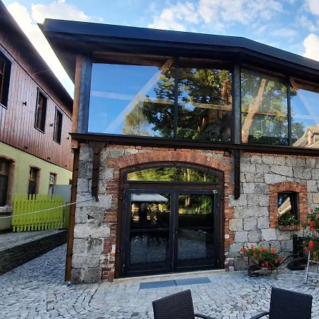 Holiday home Dom Pod Lipa *